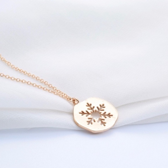 New in Package Boutique Gold Winter Snowflake Cutout Necklace - Picture 2 of 5